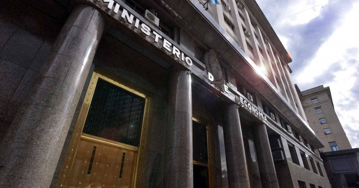 El Misterio de los ARS$4 Billones: Tensión entre Liquidez, Transparencia y el Futuro Financiero Argentino
