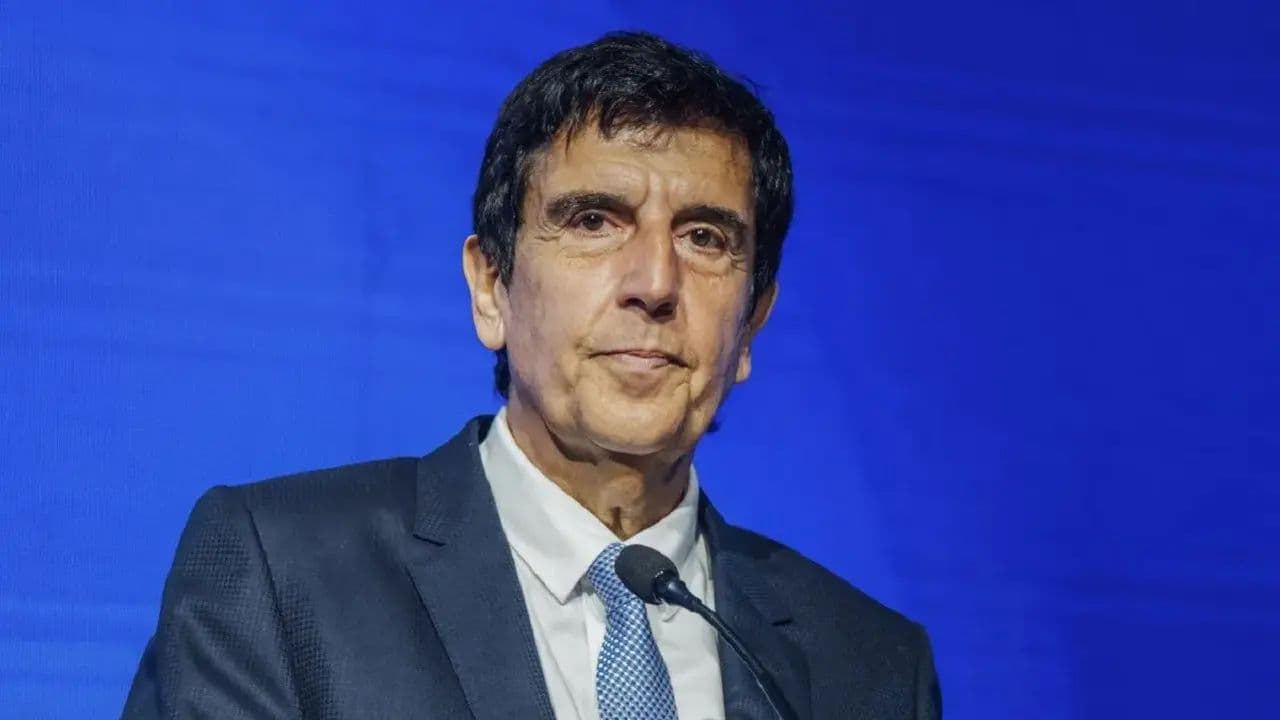 El Espejismo del Dólar en Argentina: Entre la Fuga de Ahorro y la Economía a Dos Velocidades