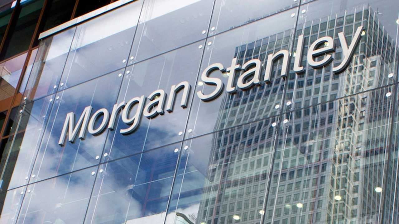 Navegando Wall Street: Morgan Stanley Proyecta S&P 500 a 8.300 Puntos con un Enfoque Selectivo