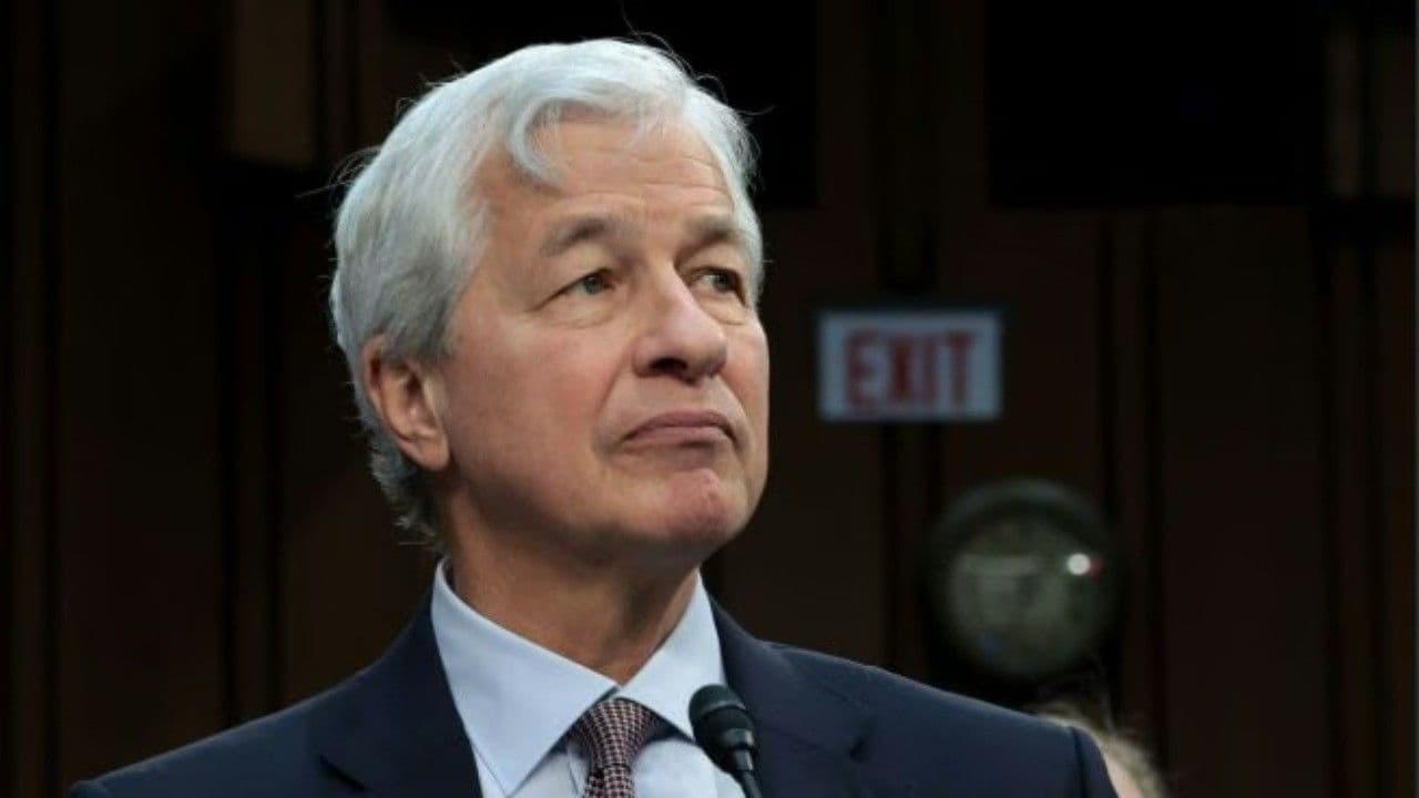 JPMorgan alerta: El encarecimiento del crédito amenaza el financiamiento corporativo en la era de la IA