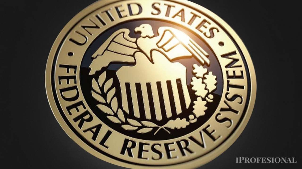 La FED ante la Inflación Persistente: Implicaciones Macroeconómicas para Mercados Emergentes y Argentina