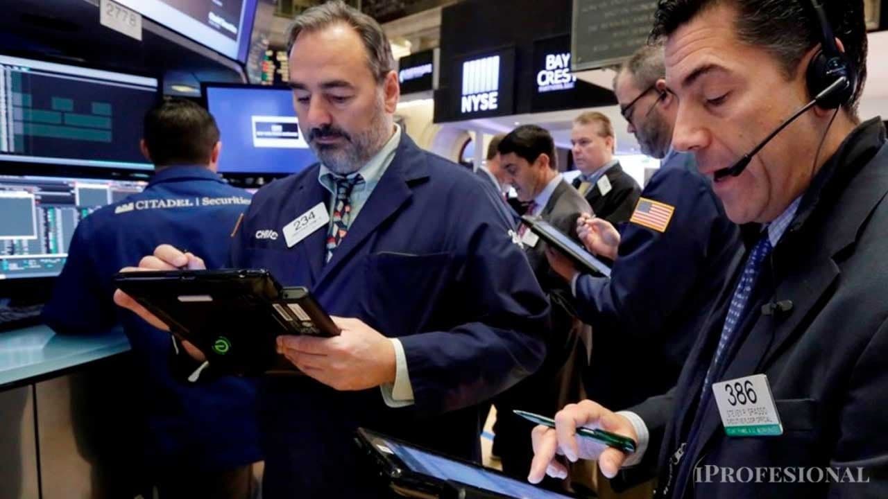 Argentina: La Cautela Vuelve al Mercado con el Riesgo País Superando los 700 Puntos
