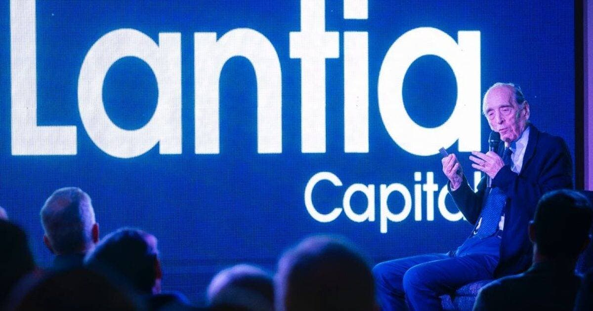 Arriazu Advierte: La Estrategia Monetaria Actual Ahoga el Crédito y Limita la Recuperación Argentina