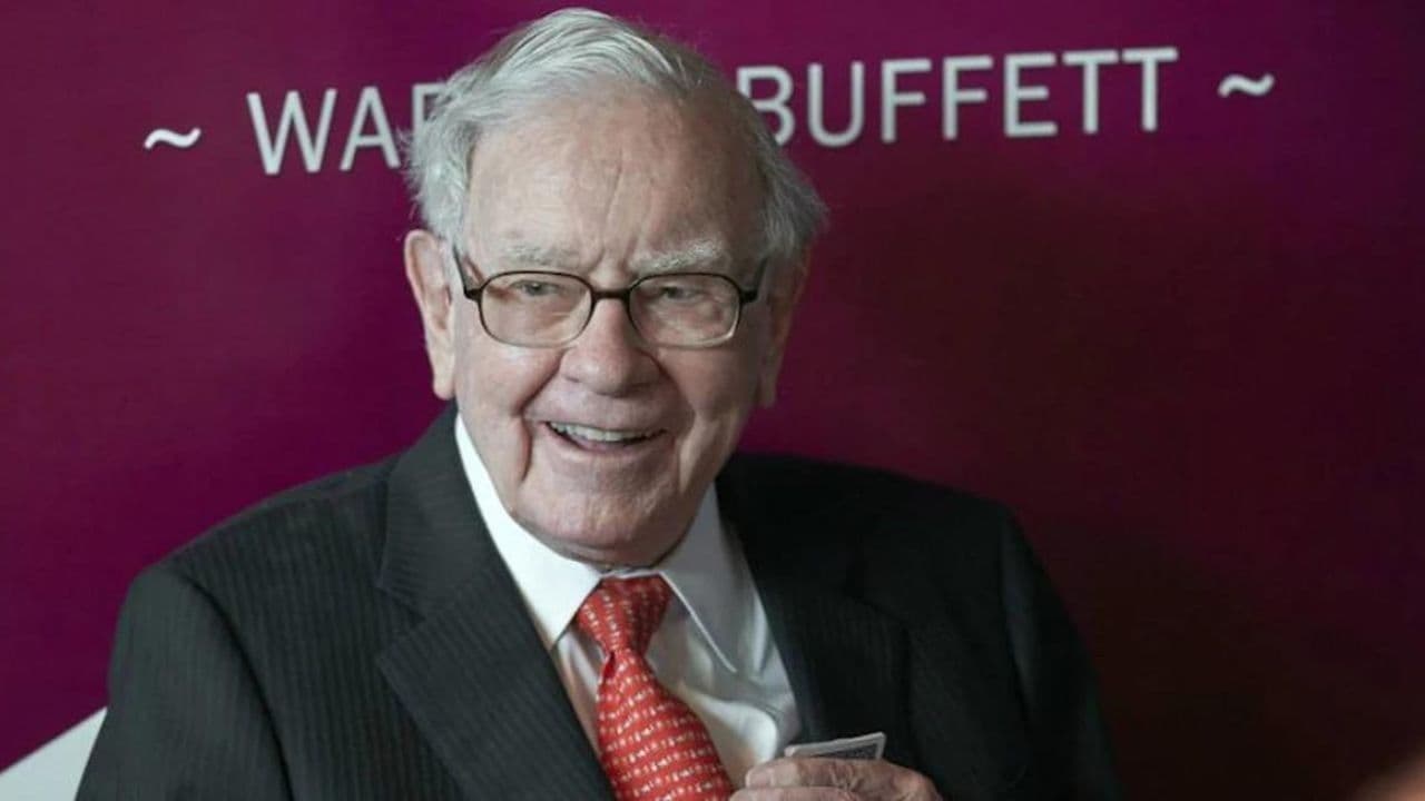 La Inversión Según Buffett: Por Qué la Simplicidad de los Fondos Indexados Sigue Triunfando