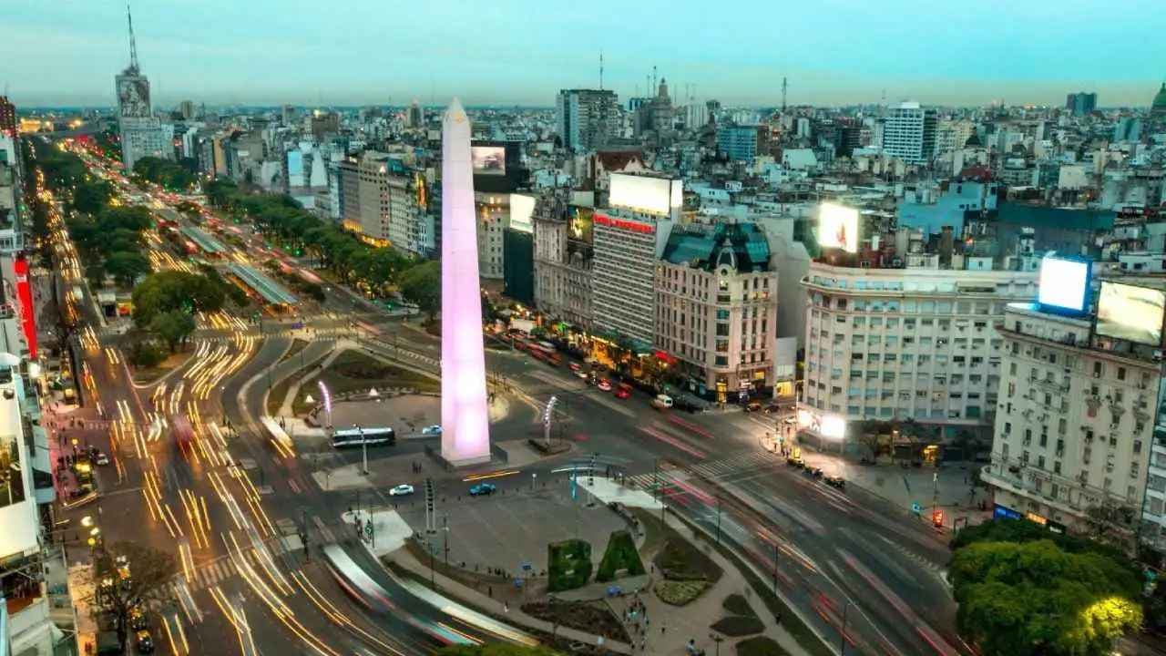 Ciudad de Buenos Aires Alcanza la Máxima Calificación Nacional: Un Faro de Estabilidad para Inversores en Argentina