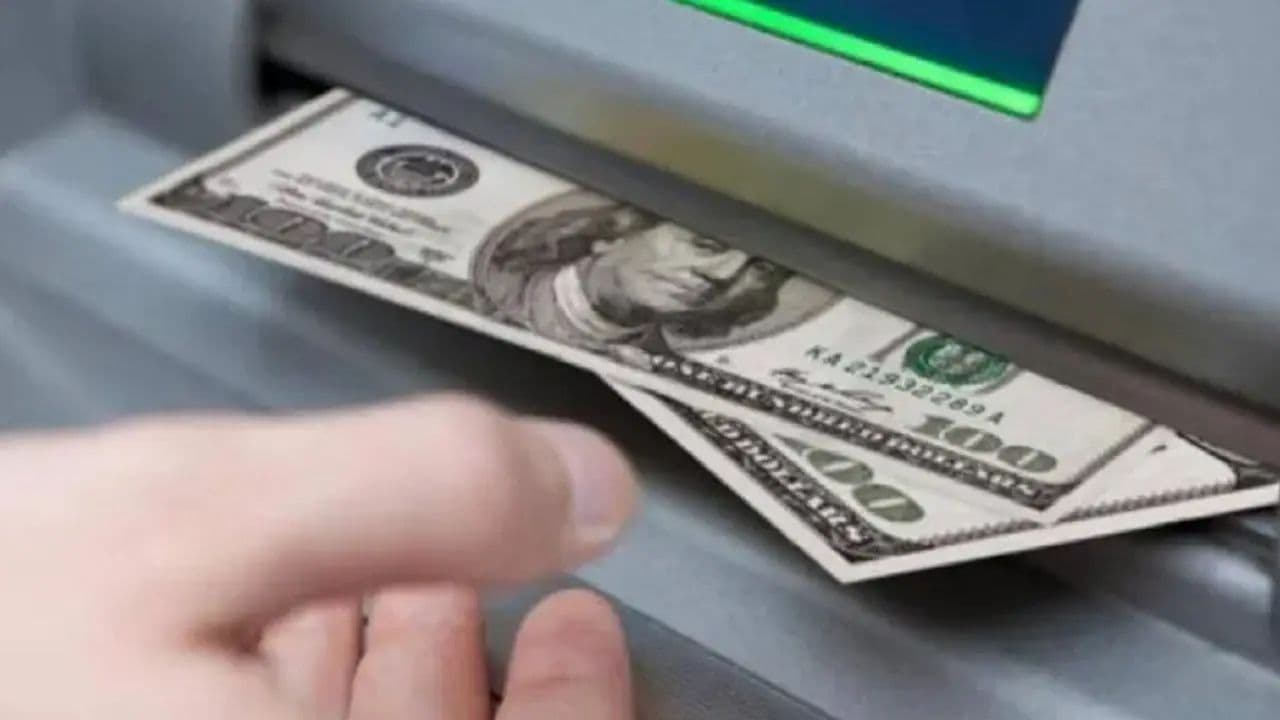 La Cuenta Sueldo en Dólares en Argentina: ¿Un Paso Hacia la Dolarización o una Herramienta de Nicho?