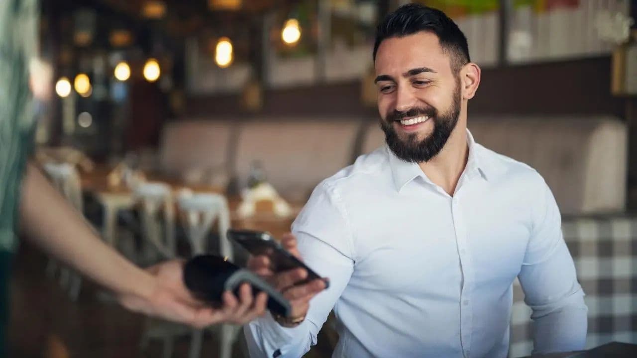 Argentina: La Batalla por la Billetera Digital, ¿QR o NFC?