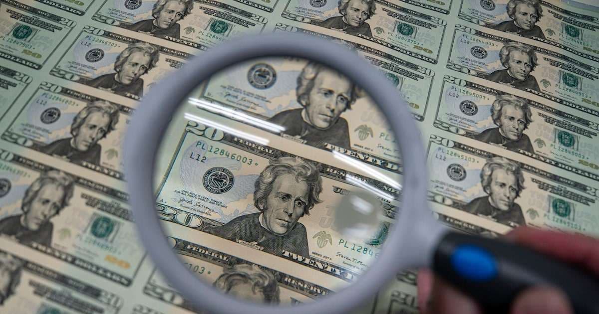 Argentina: Dólar en Alza y las Reservas del BCRA Frente a la Encrucijada Económica