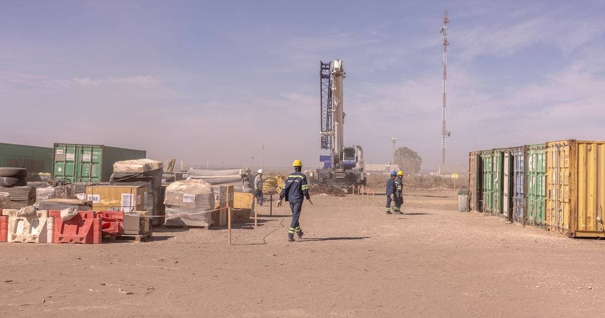Argentina: Recuperación Económica a Dos Velocidades Impulsada por Vaca Muerta y el Sector Energético
