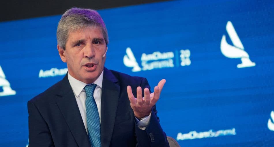 Mercados Globales y Argentina: Calma Tensa en la Antesala de Eventos Clave y Desafíos Económicos