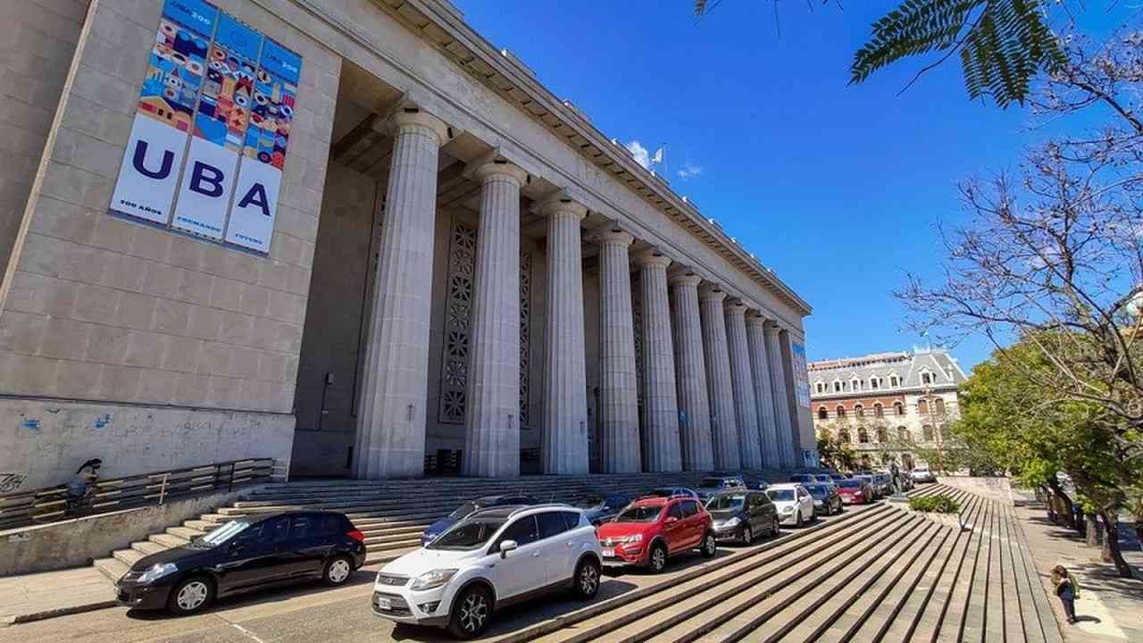La Crisis Salarial Docente sacude a las Universidades Argentinas: Un Análisis Profundo del Conflicto