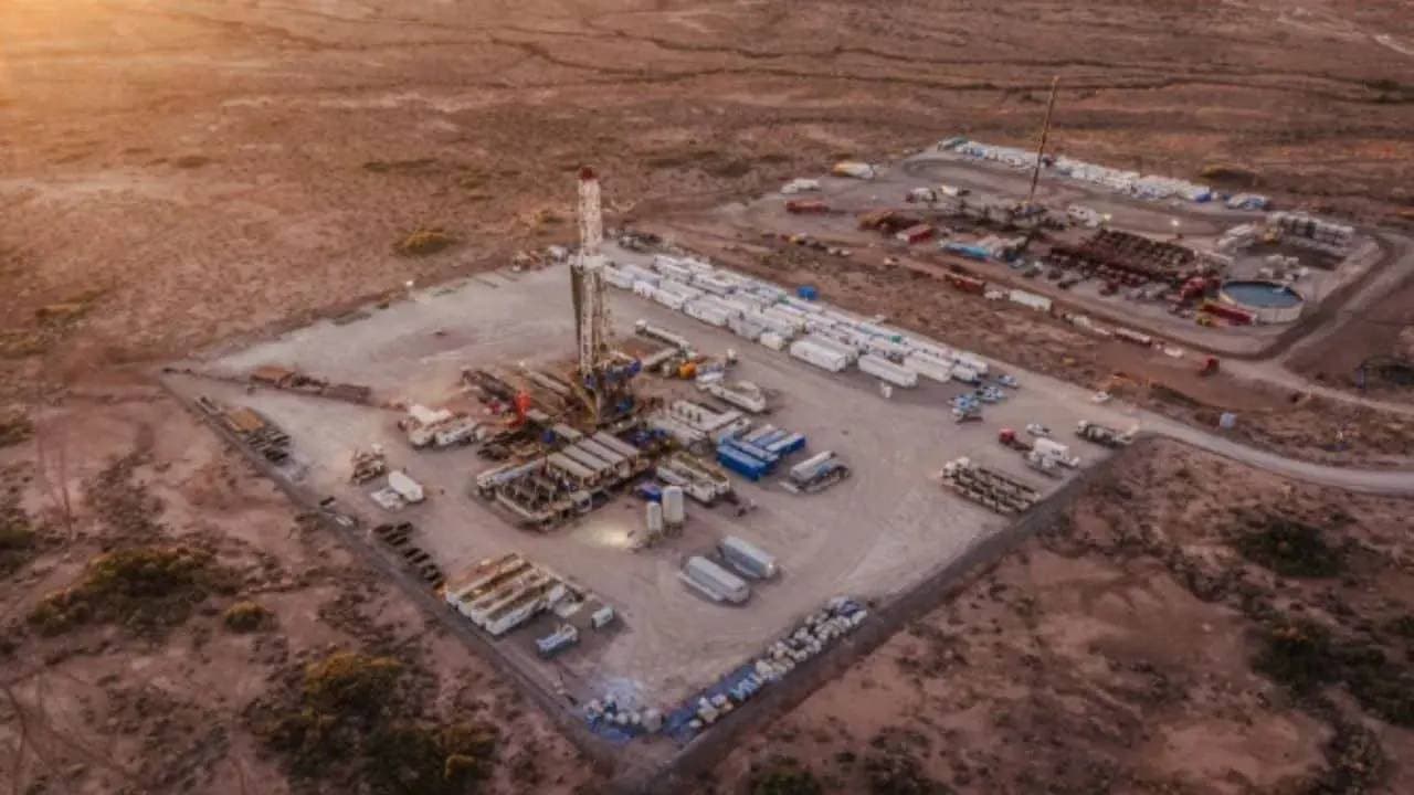 Vaca Muerta Impulsa la Calificación de Neuquén: Un Farro de Estabilidad en el Panorama Argentino