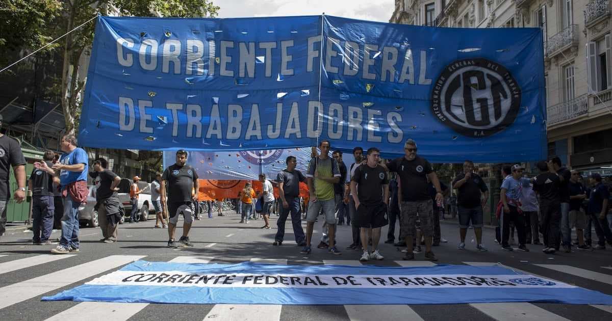 Tensión Salarial en Argentina: El Gobierno Definirá el Mínimo Vital en Medio de la Inflación