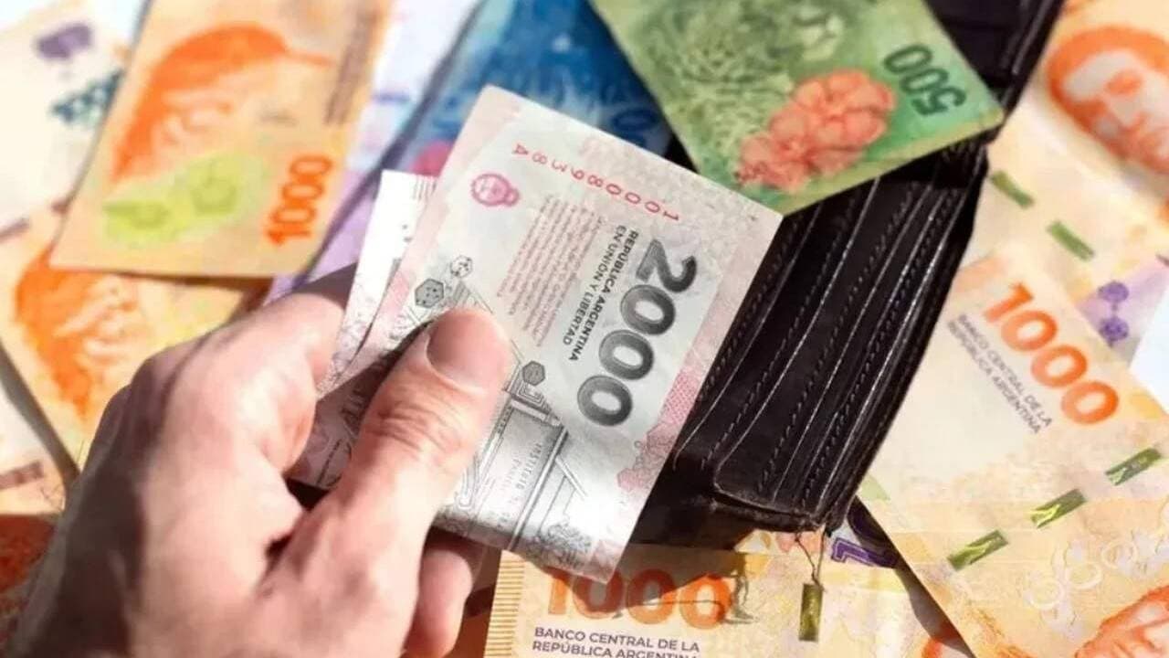 Radiografía del Gasto: La Alarma del Banco Provincia sobre la Rápida Disolución de Salarios y su Impacto Macroeconómico