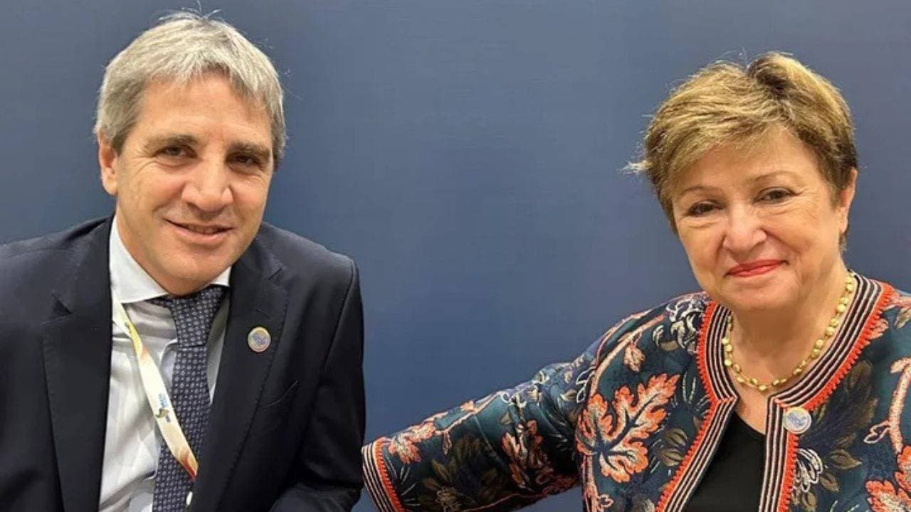 Argentina y el FMI: La Delgada Línea entre la Disciplina Fiscal y los Desafíos de Recuperación