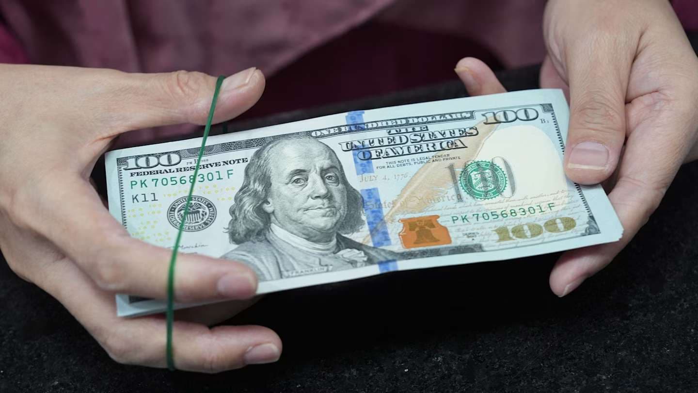 Argentina Navega la Turbulencia Global: Entre Beneficios Geopolíticos y Desafíos Macroeconómicos