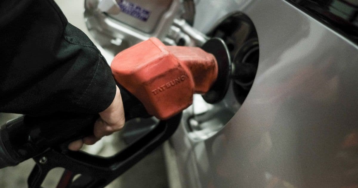 Argentina: El Cruce de Caminos para los Combustibles en Octubre, entre Impuestos, Crudo a US$100 e Inflación