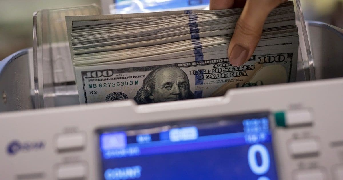 Argentina: La Apertura del Crédito en Dólares, entre la Impulso Económico y la Sombra del Pasado
