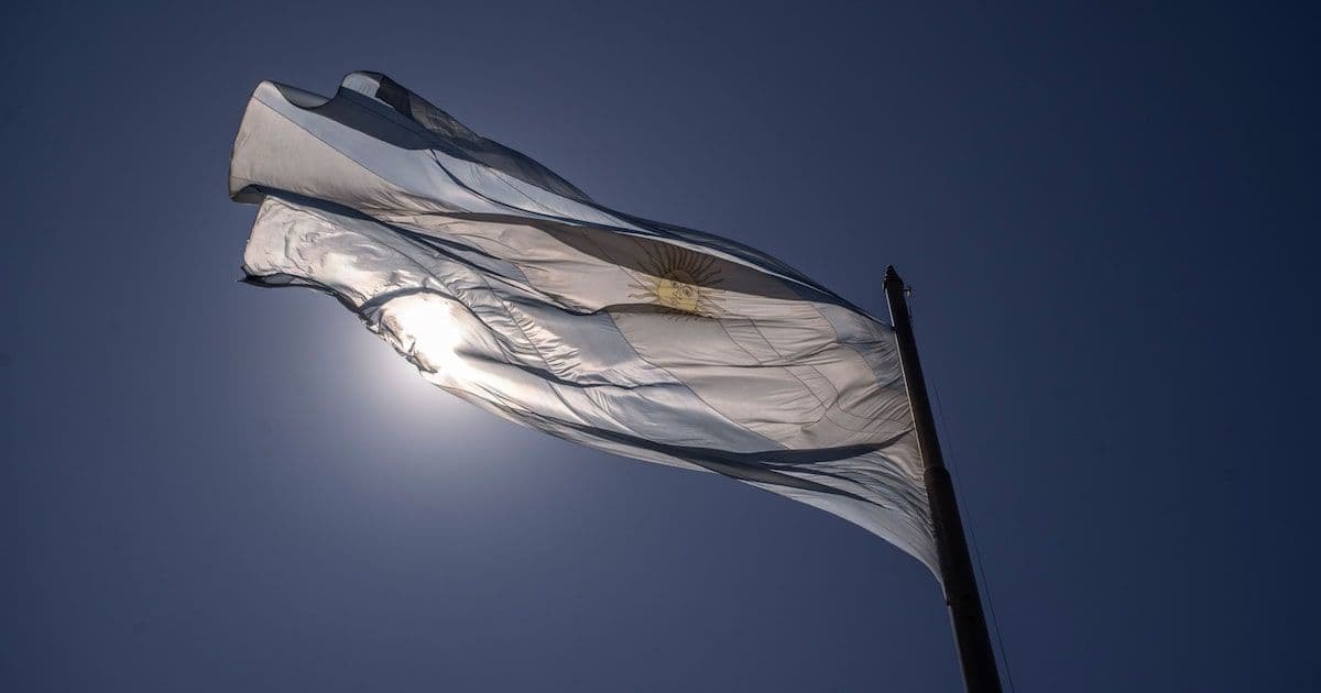 Desafío Fiscal en las Provincias Argentinas: Ajuste Nacional Pasa Factura a las Cuentas Regionales