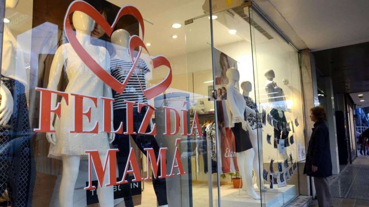 Día de la Madre: La Intensa Batalla Financiera por el Consumo y el Ahorro Inteligente