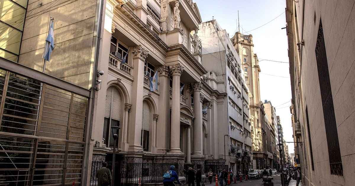 Economía Argentina: El BCRA Anticipa una Recuperación Sustancial Tras una Contracción Transitoria