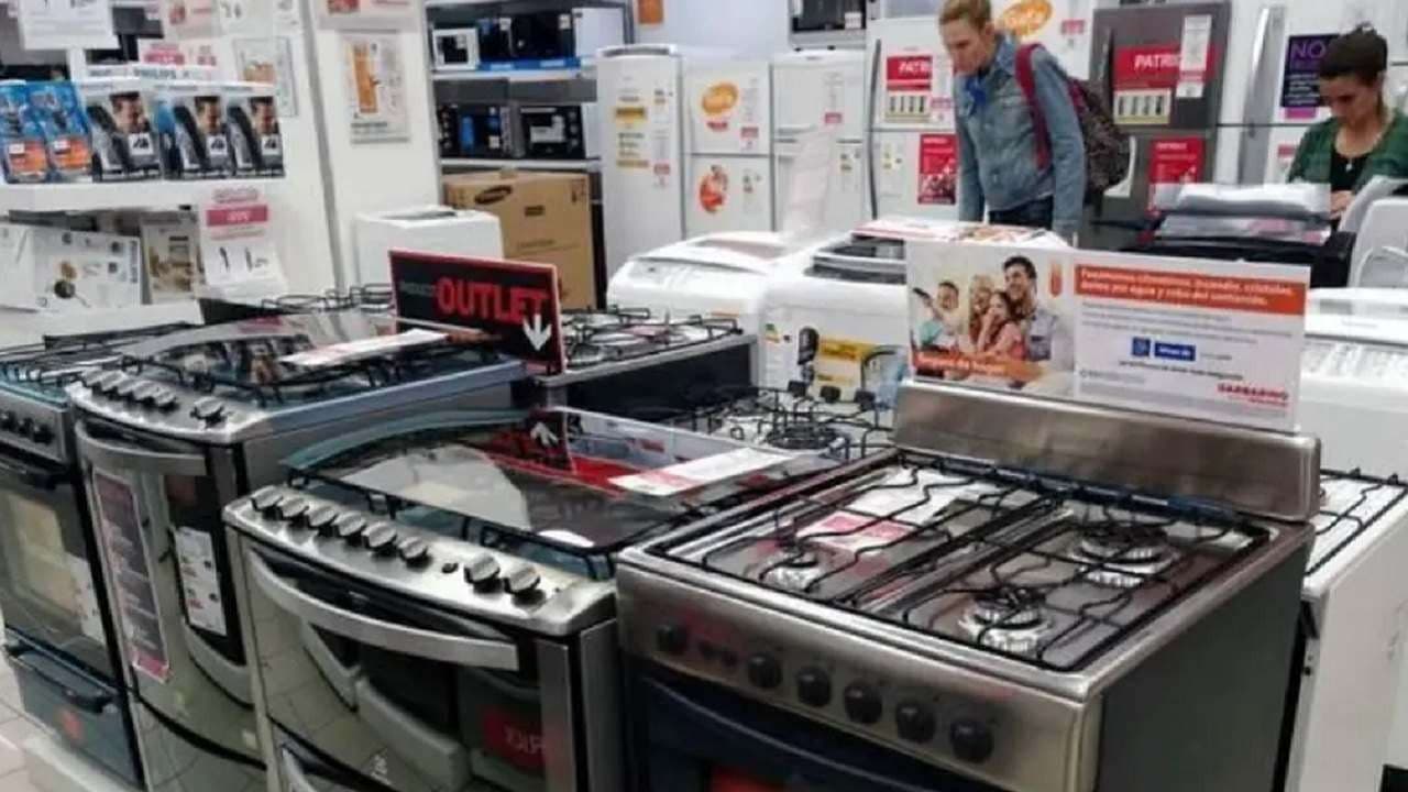 El Mercado Argentino de Cocinas: Entre la Búsqueda de Valor, la Estrategia Outlet y los Costos Ocultos de Instalación
