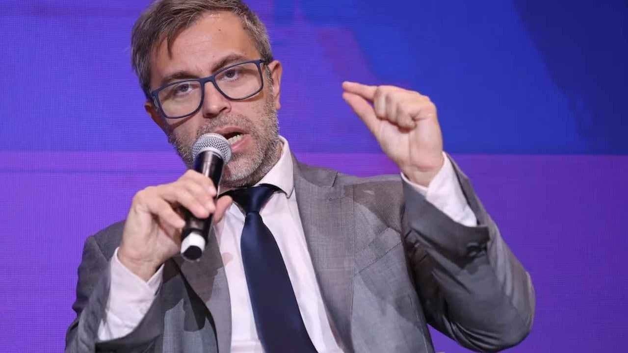 El Tesoro Argentino ante el Laberinto de la Deuda: Vencimientos Críticos y Estrategias a Corto Plazo