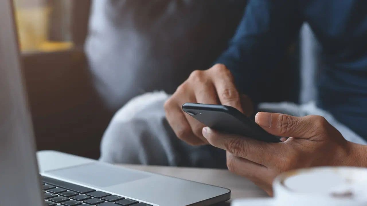 Argentina Lidera la Revolución de Pagos Digitales: QR y E-Cheques en Dólares Redefinen el Mercado Financiero