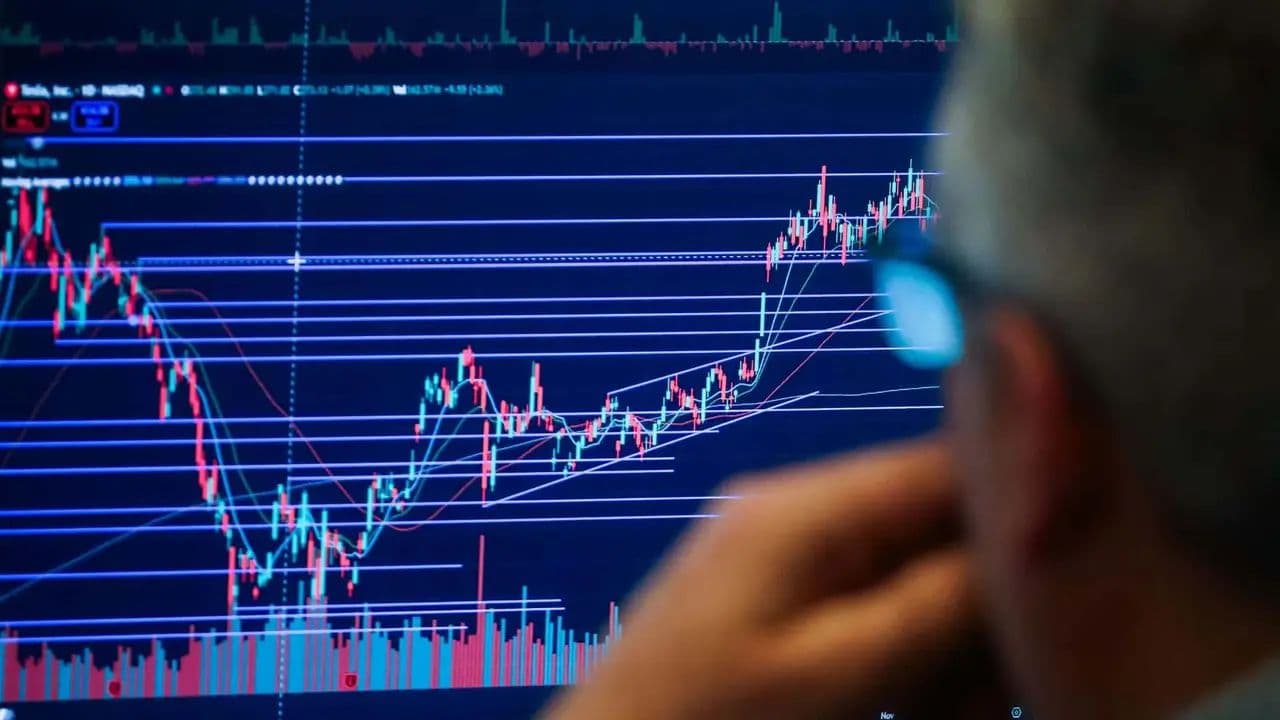 Vaca Muerta Desafía la Adversidad: Inversión Estratégica y Precios del Crudo Impulsan ADRs Argentinos