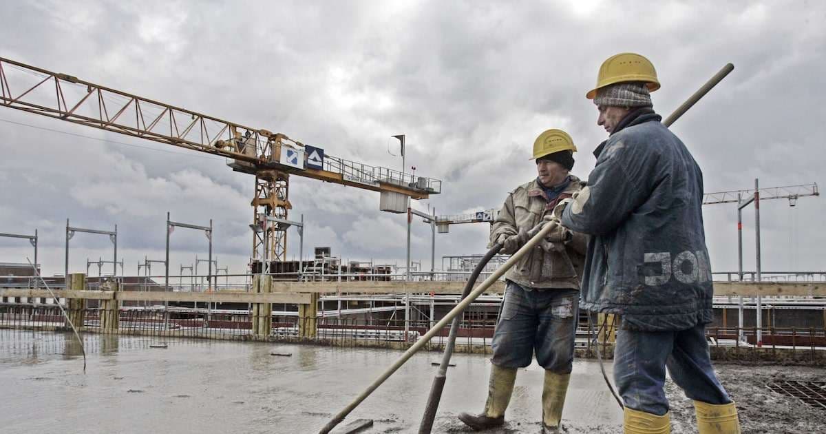 La Actividad Económica Argentina Sufre un Freno Contundente: Industria y Construcción en Retroceso Generalizado en Abril