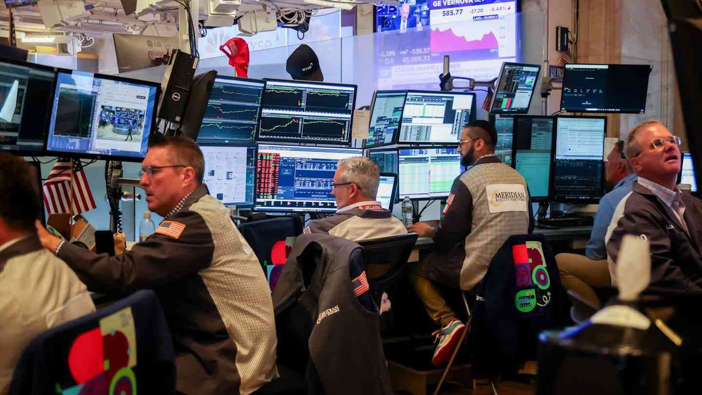 Navegando la Volatilidad: Argentina con Dólar en Alza y Wall Street en la Encrucijada de la IA y el Tesoro