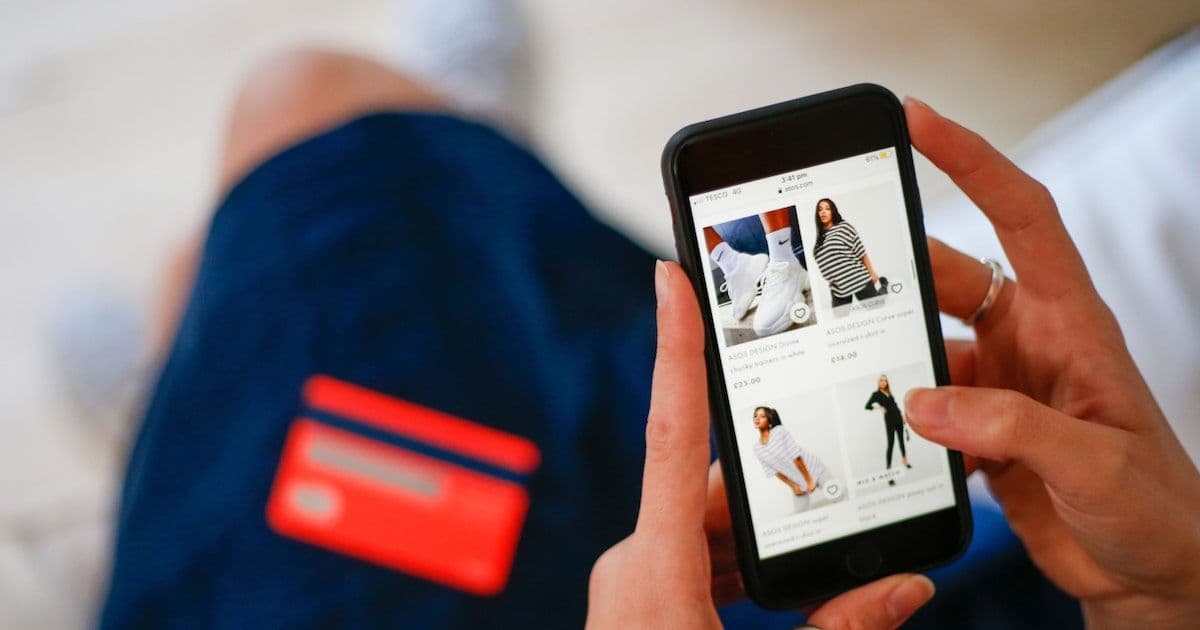 Argentina: El Boom del E-commerce Global Impulsa Importaciones Récord y Desafía a la Industria Local